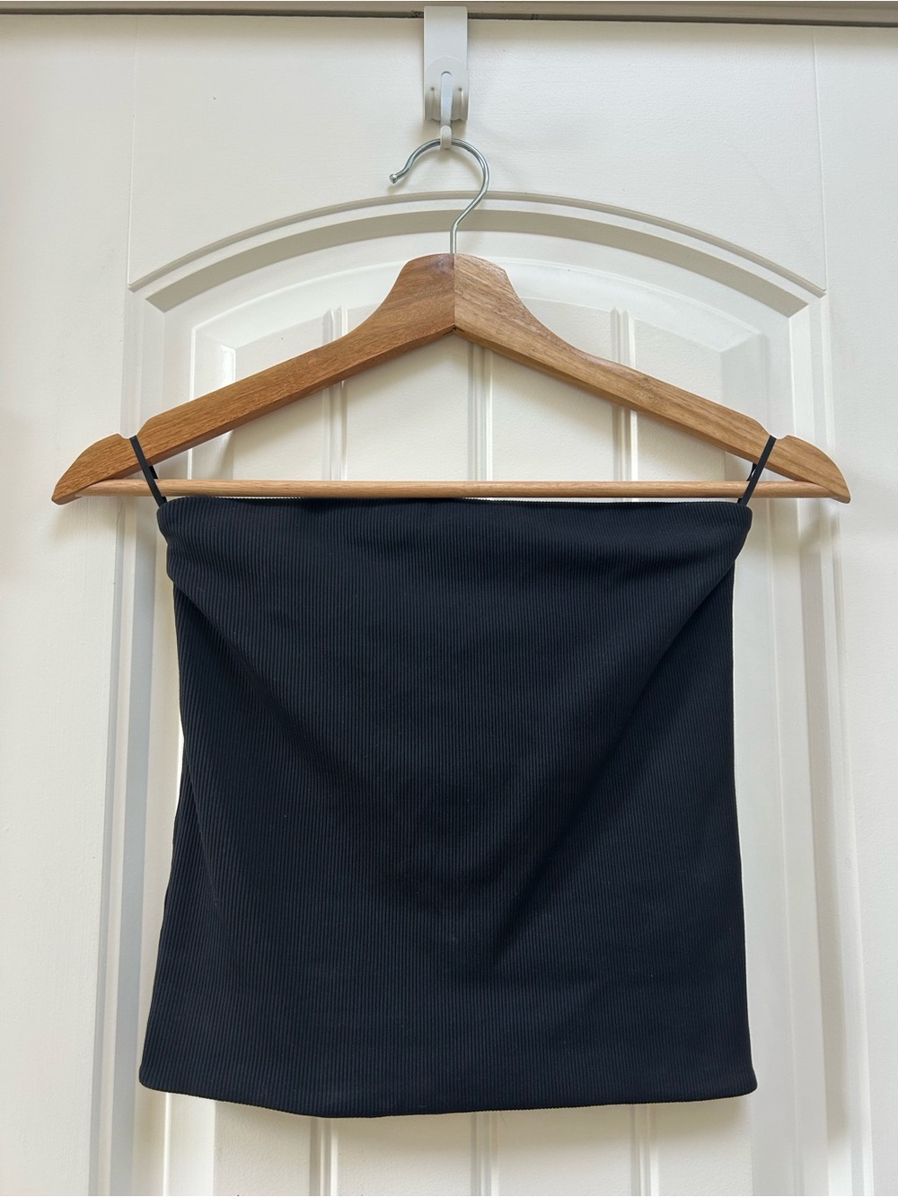 Babaton Black Ribbed Strapless Top